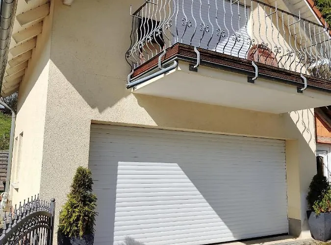 Gaestezimmer Am Malerweg Apartment *